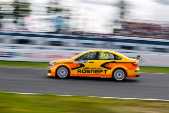 LADA Sport ROSNEFT на кольцевых гонках: «золото» в Чемпионате и «бронза» в Кубке России