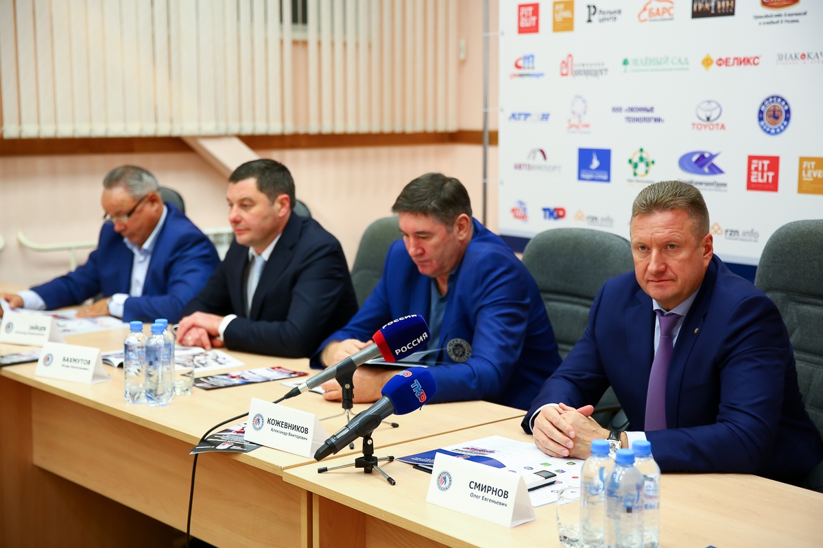 Открытие VIII сезона ''НХЛ'' вместе с LADA